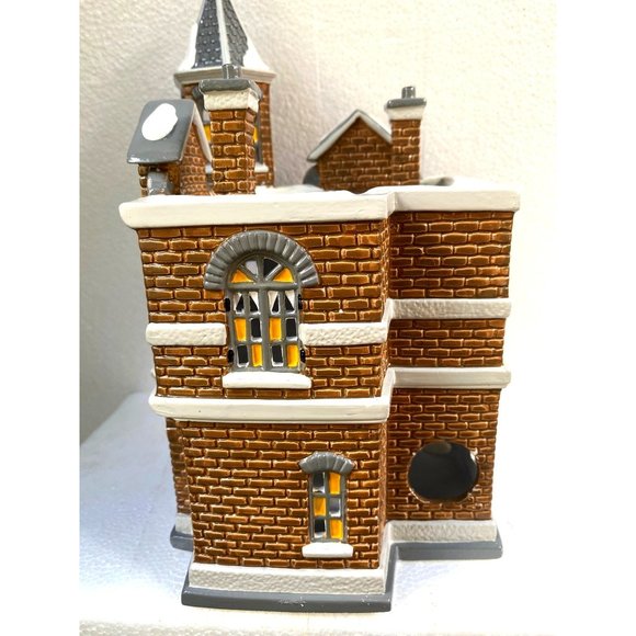 Department 56 Christmas Village Snow Village Jack's Corner Barber Shop - Picture 3 of 10